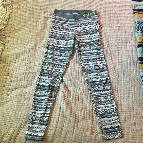 Nike Pro Leggings- Dri Fit - Picture 1 of 1